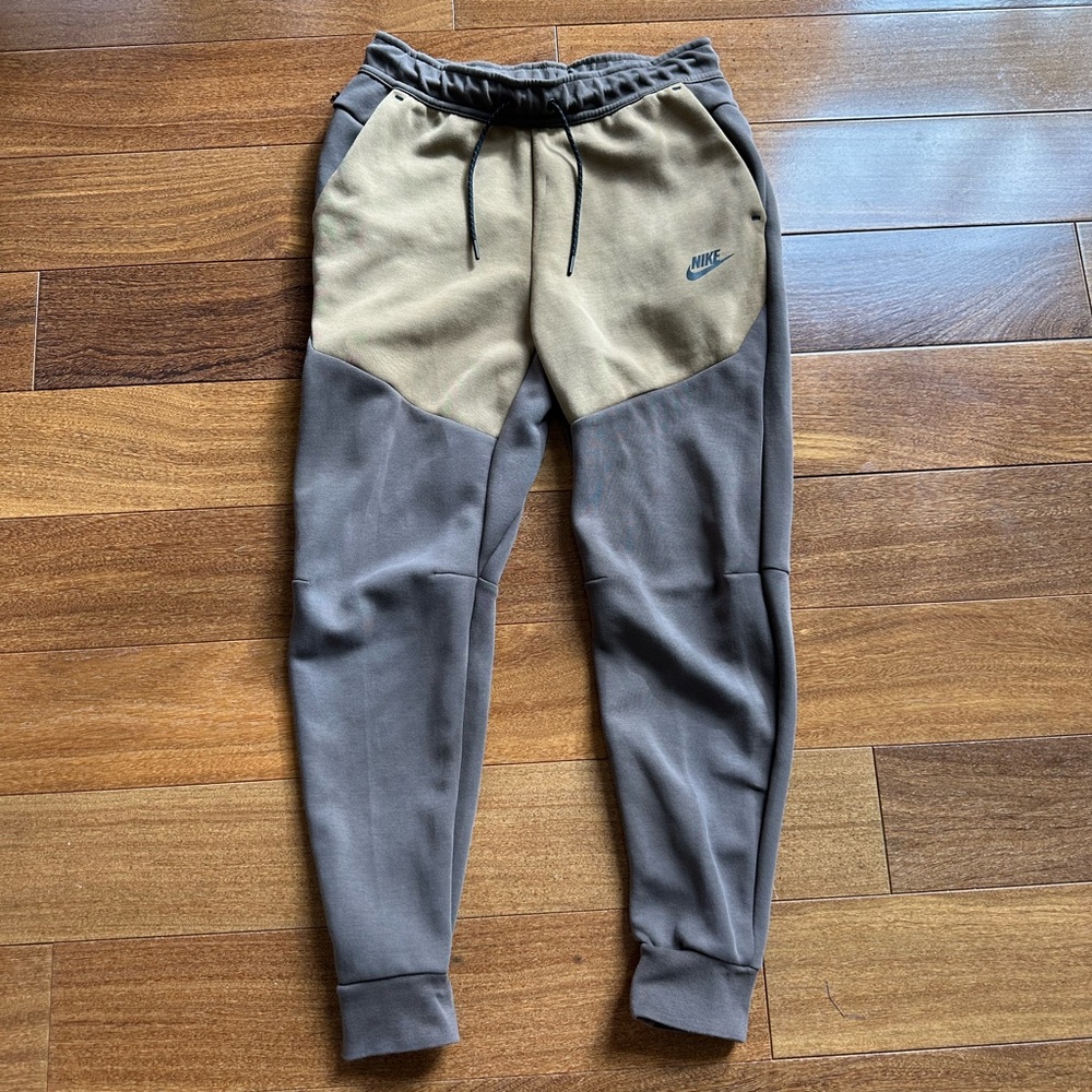 Nike Tech Fleece Joggers Driftwood Size Men Small